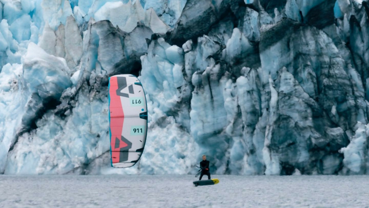 Islandia Extrema: Kitesurf en Mares Helados